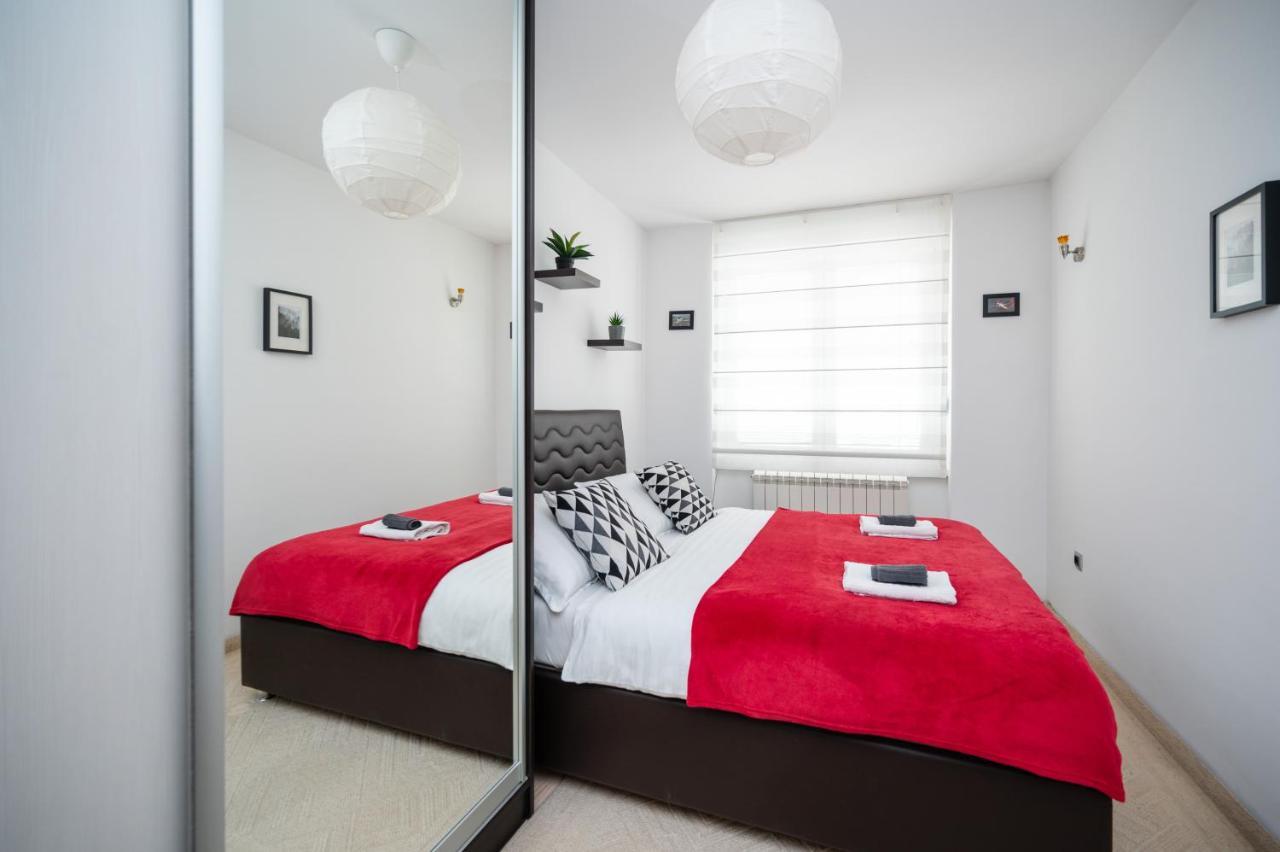 Bright 1Bdr Apartment In The City Center Σαράγεβο Εξωτερικό φωτογραφία