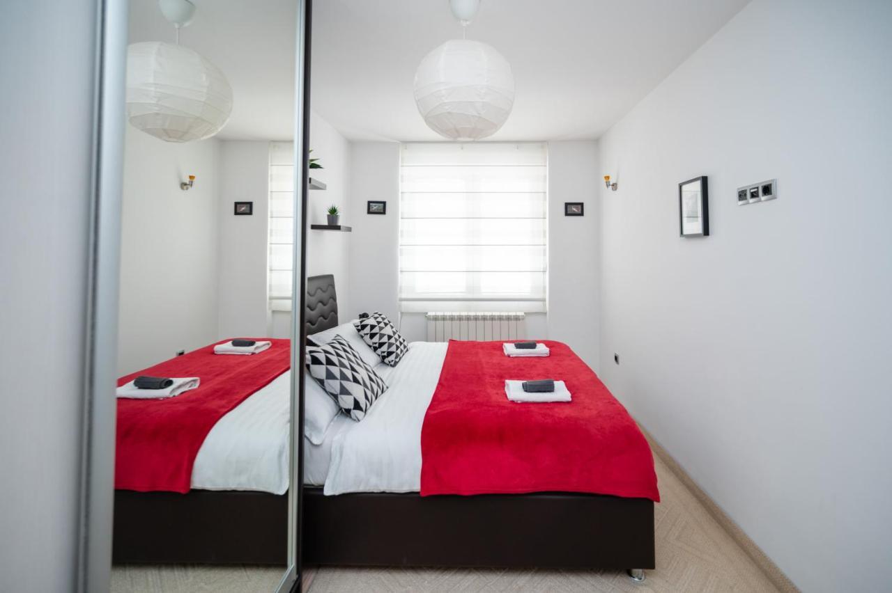 Bright 1Bdr Apartment In The City Center Σαράγεβο Εξωτερικό φωτογραφία